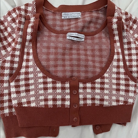 Matching top & sweater set - Picture 2 of 6